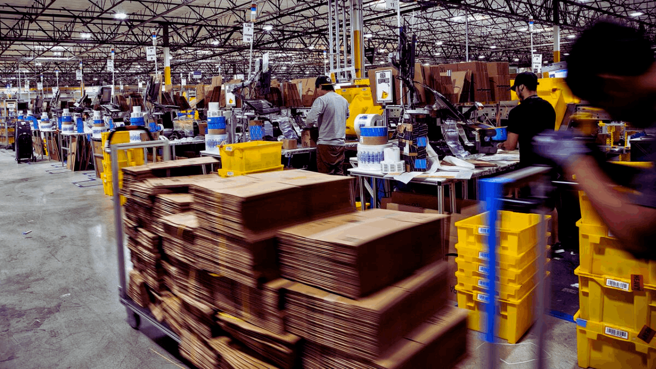 Amazon stellt ein: So bewirbst du dich auf einen Job bei Amazon